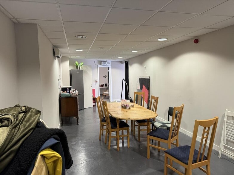 24-42 Gardeners St, Dunfermline for sale - Building Photo - Image 3 of 13