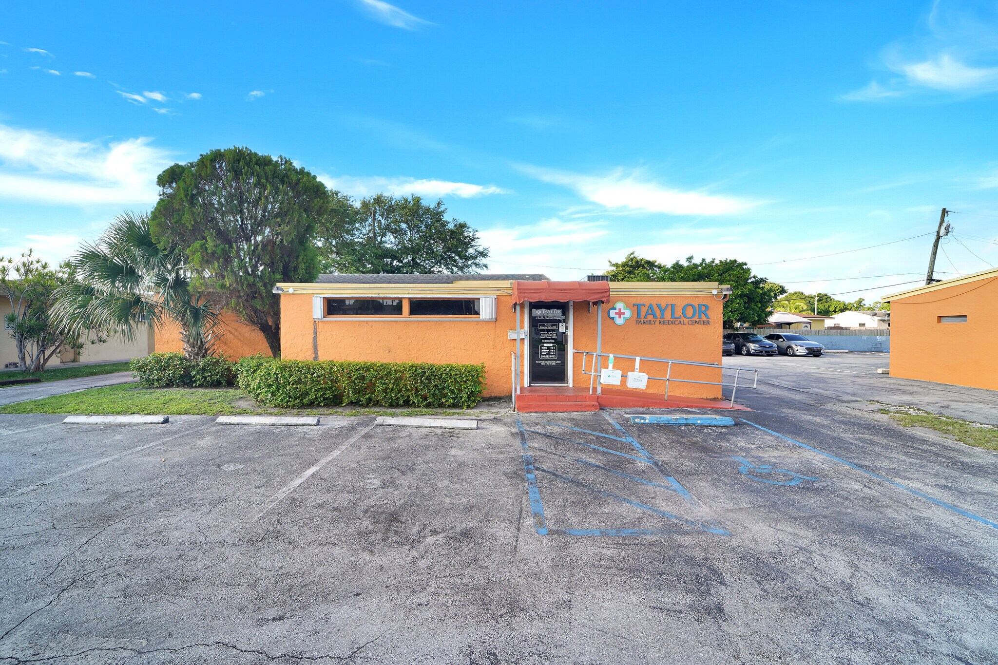 250 Miami Gardens Dr, Miami, FL for sale Building Photo- Image 1 of 1