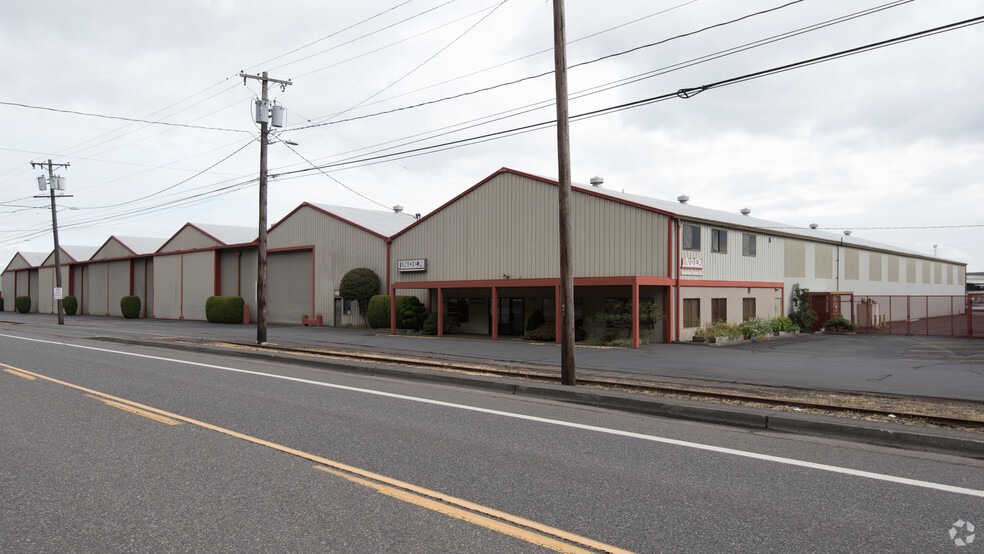 3340 NW St Helens Rd, Portland, OR for rent - Primary Photo - Image 1 of 9