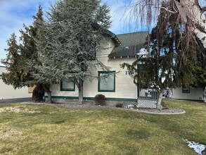 3104 W Kennewick Ave, Kennewick, WA to rent Interior Photo- Image 2 of 12