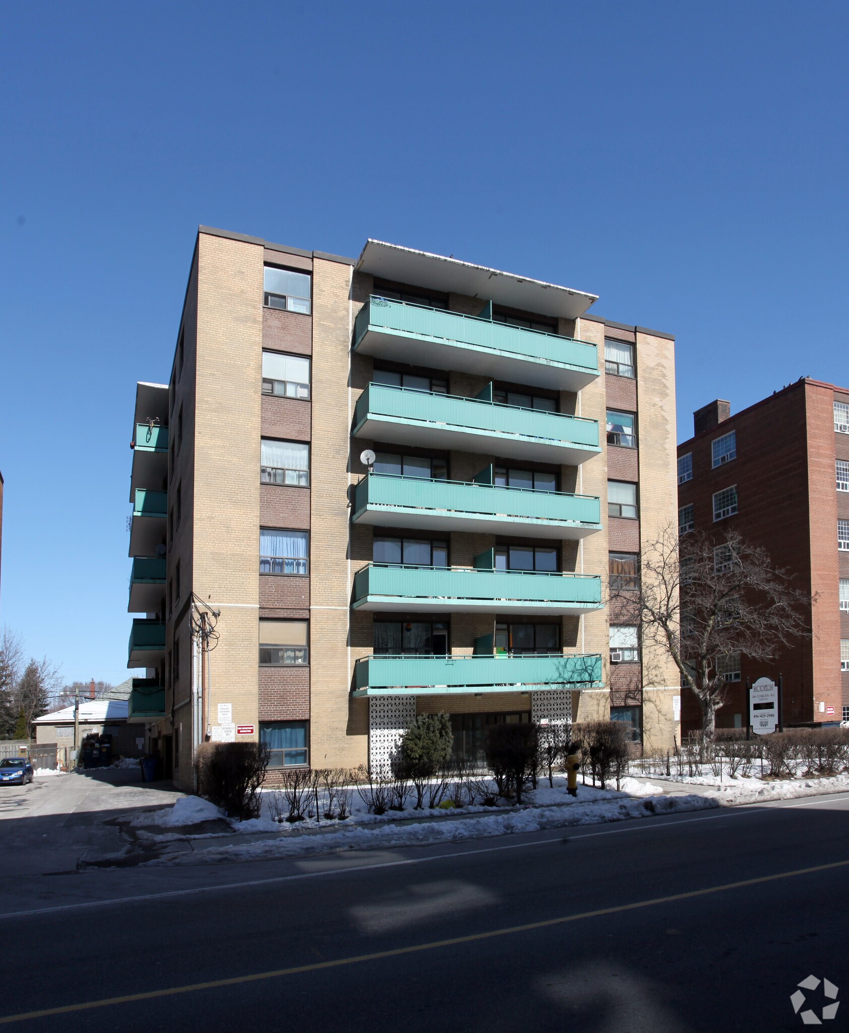 246 Cosburn Ave, Toronto M4C 2E9 Residential for Sale UK