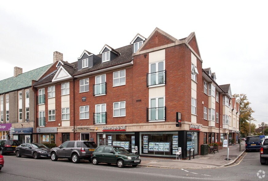 37 Queens Rd, Weybridge for sale - Primary Photo - Image 1 of 1