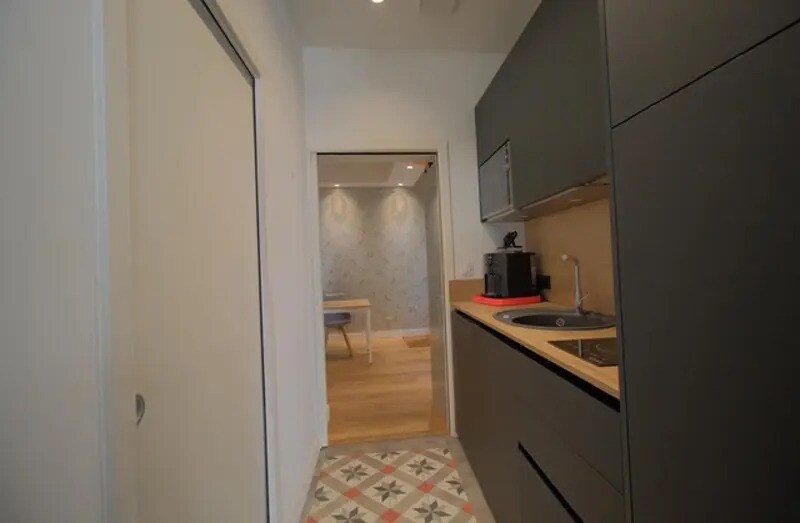 Retail in Bordeaux to rent - Interior Photo - Image 3 of 5