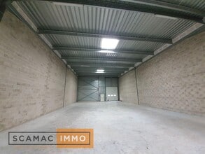 Industrial in Lisses to rent Building Photo- Image 1 of 4