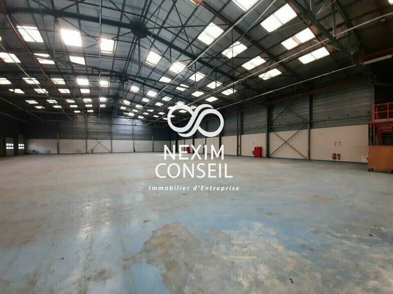 Industrial in Gennevilliers to rent - Interior Photo - Image 3 of 8