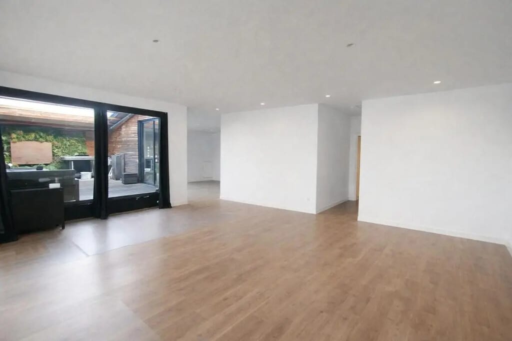 Location Bureaux 164 m² - Photo 1