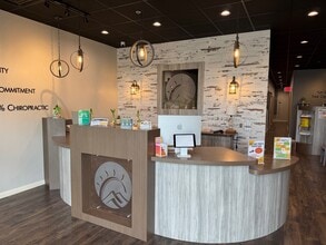 190-245 Lexington Green Cir, Lexington, KY to rent Building Photo- Image 2 of 5