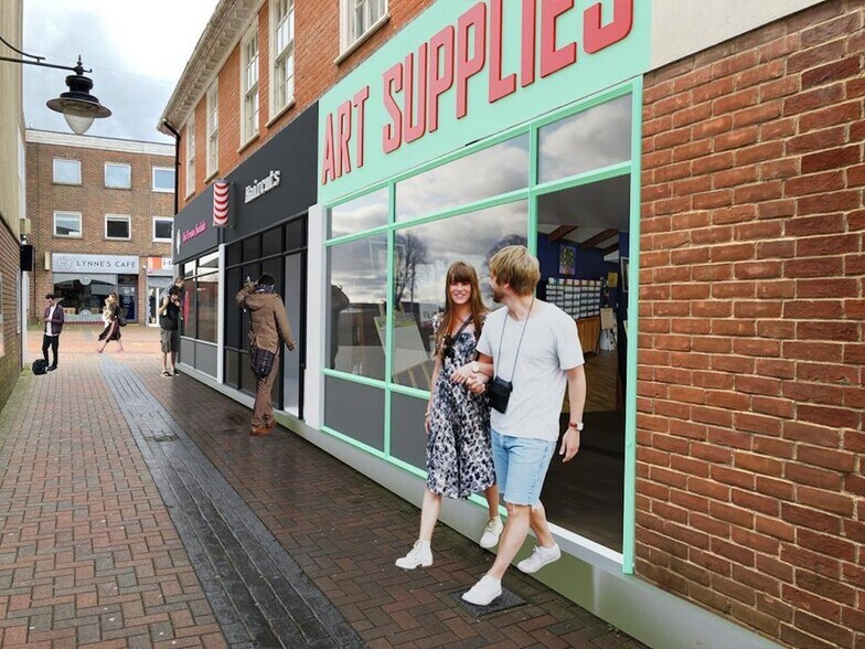 66-66A Church Walk, Burgess Hill to rent - Building Photo - Image 3 of 8