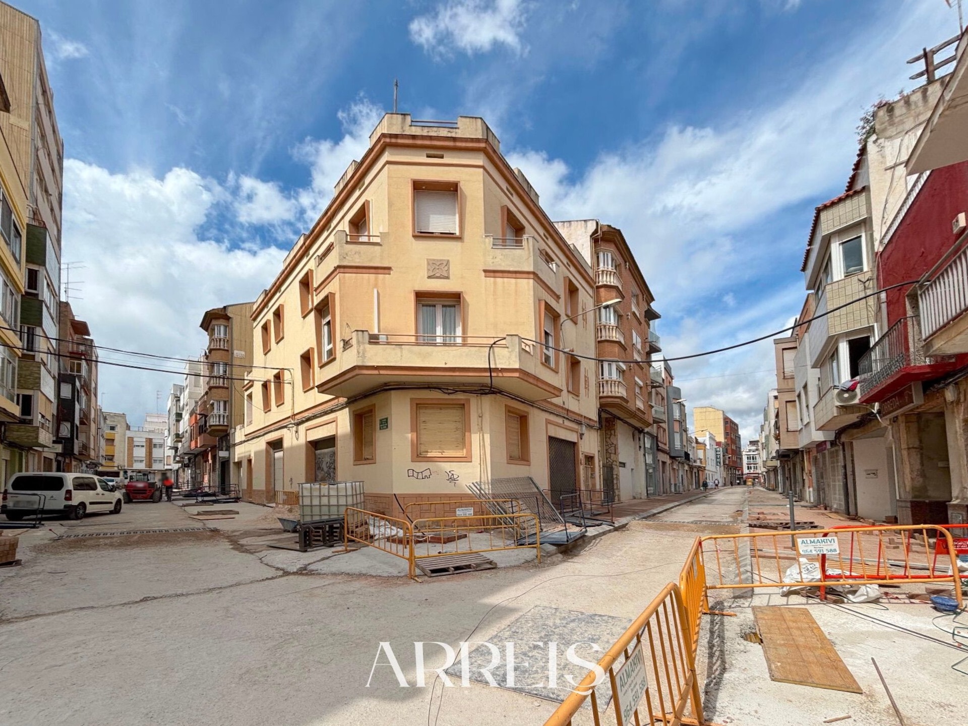 Calle San Pascual, 30, Castelló de la Plana, Castellón to rent Building Photo- Image 1 of 2