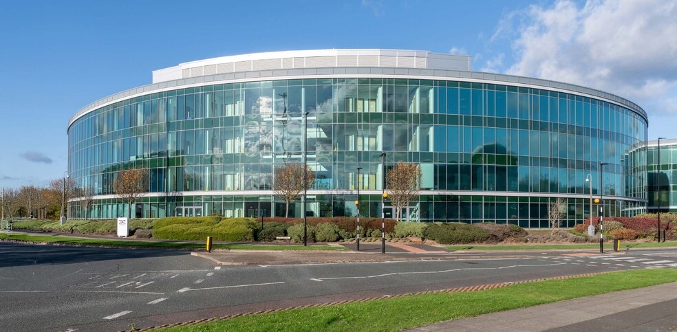 Silver Fox Way, Newcastle Upon Tyne to rent - Building Photo - Image 2 of 7