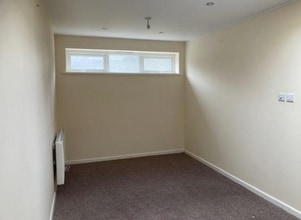 North Rd, Goldsithney to rent Interior Photo- Image 2 of 2