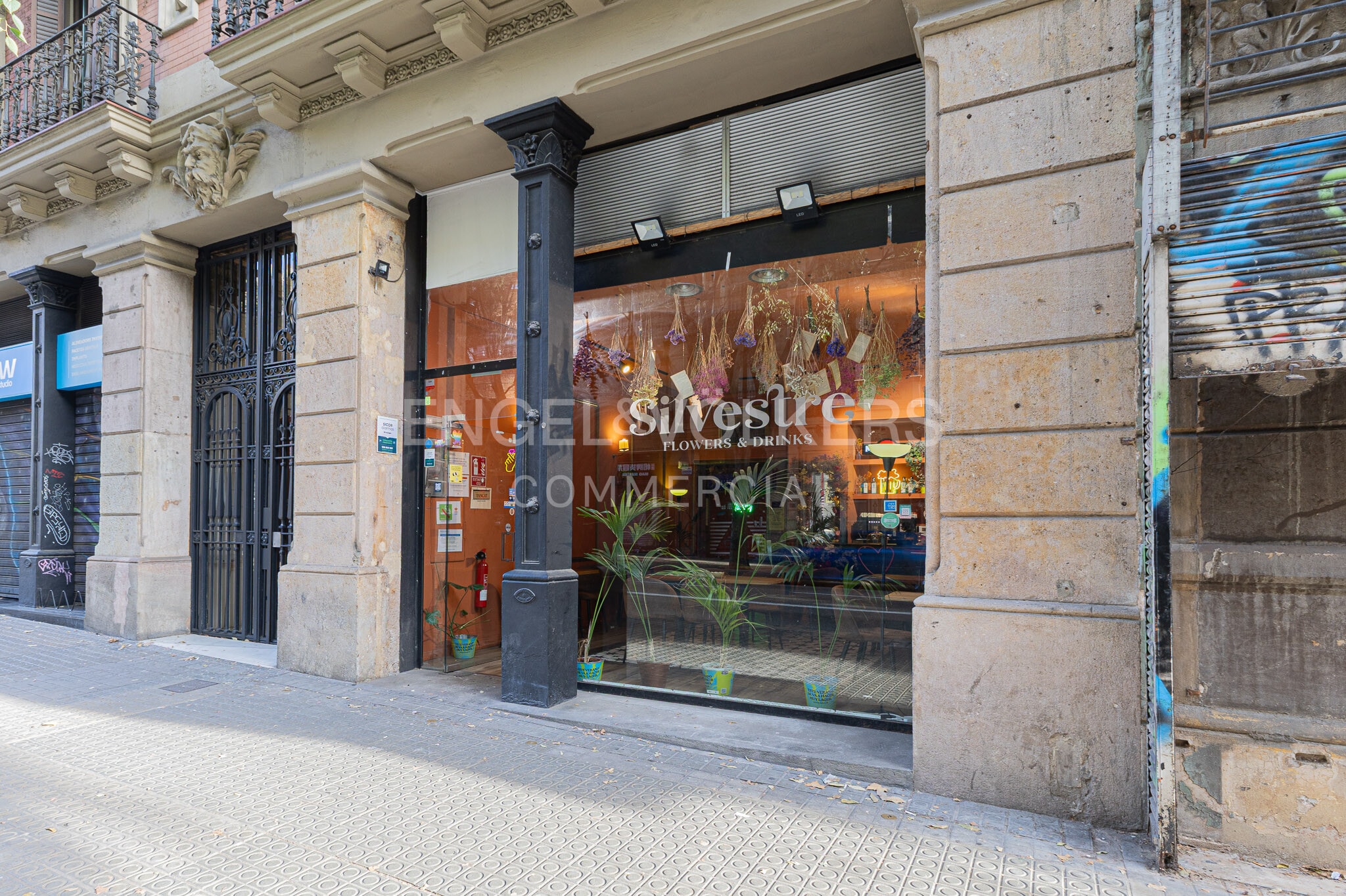 Retail in Barcelona, Barcelona to rent Interior Photo- Image 1 of 14
