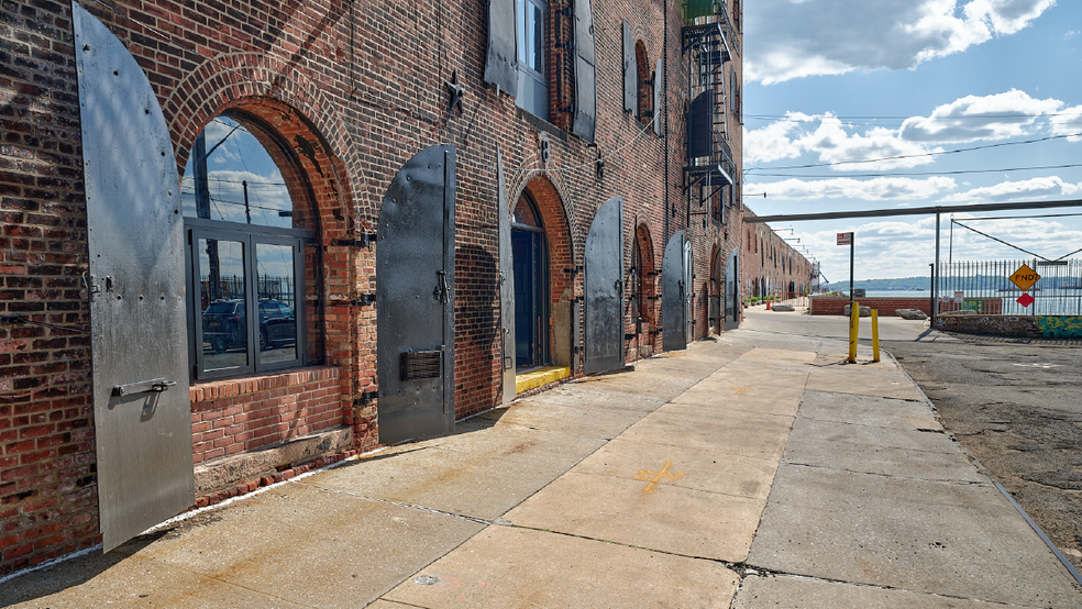 481 Van Brunt Street, Brooklyn, NY for sale - Building Photo - Image 1 of 1