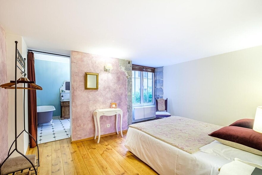 Office in Lyon for sale - Building Photo - Image 3 of 7