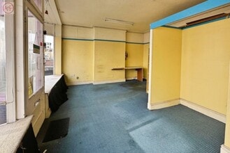 1 Cross St, Burnham On Sea to rent Interior Photo- Image 2 of 2