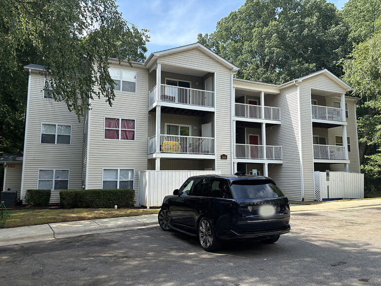 304-308 Buck Jones Rd, Raleigh, NC for sale - Building Photo - Image 1 of 8