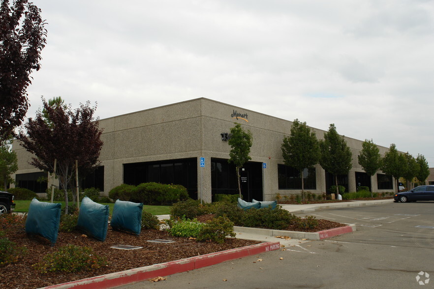 1340 Blue Oaks Blvd, Roseville, CA for rent - Building Photo - Image 2 of 3