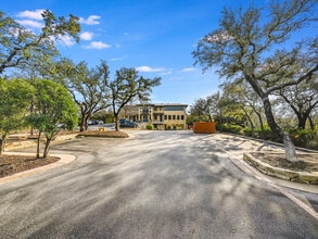 3 Lakeway Centre Ct, Austin, TX to rent Building Photo- Image 1 of 20