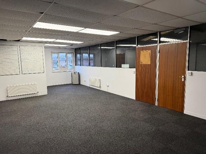 Grove Rd, Northfleet, KEN DA11 9AX - Unit 2 -  - Interior Photo - Image 2 of 2