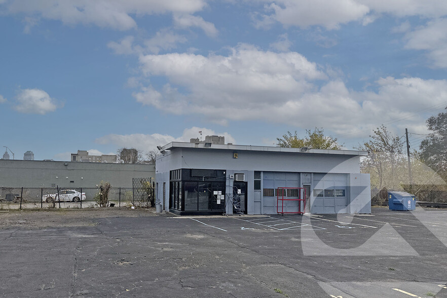 3475 Cass Ave, Detroit, MI for sale - Building Photo - Image 1 of 3