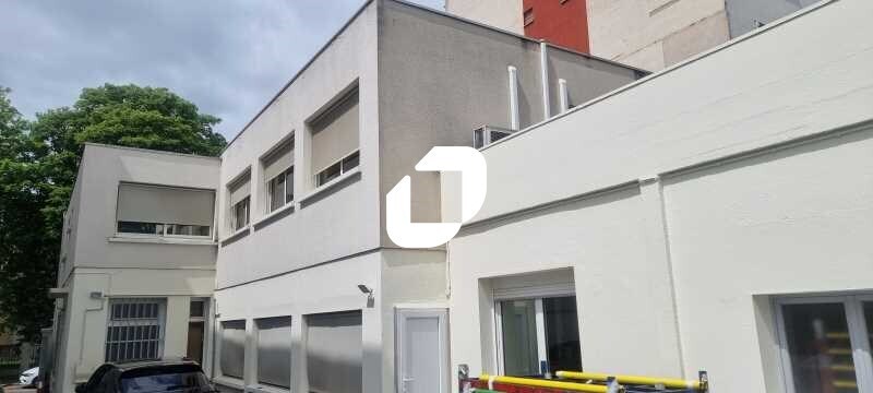 Light Industrial in Noisy-le-Sec to rent Building Photo- Image 1 of 9