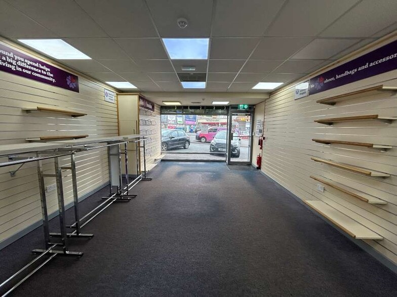 6-10 Ballygowan Road, Belfast to rent - Building Photo - Image 2 of 3