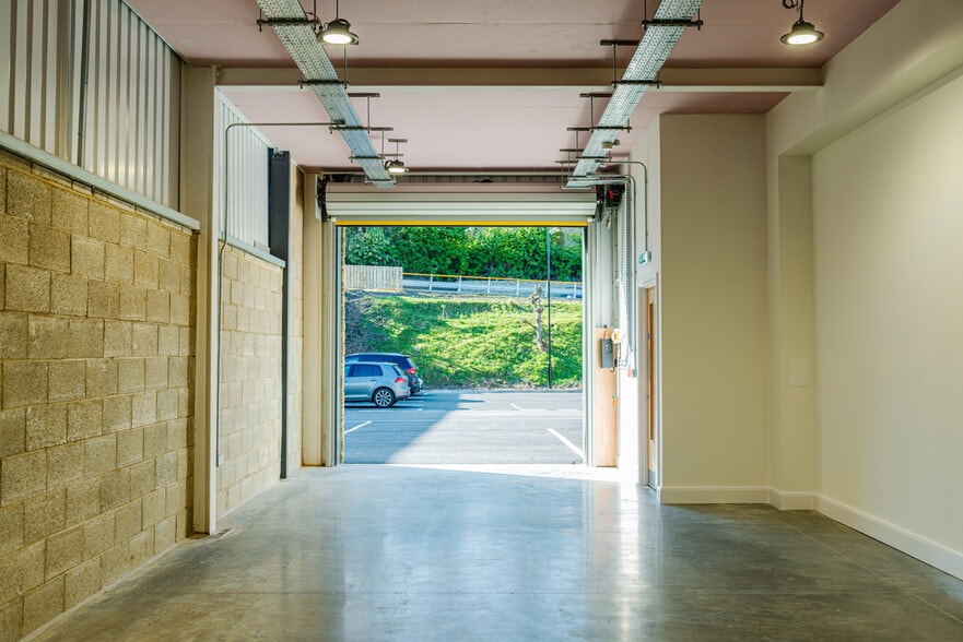 Springfield Mills, Pudsey to rent - Building Photo - Image 3 of 15