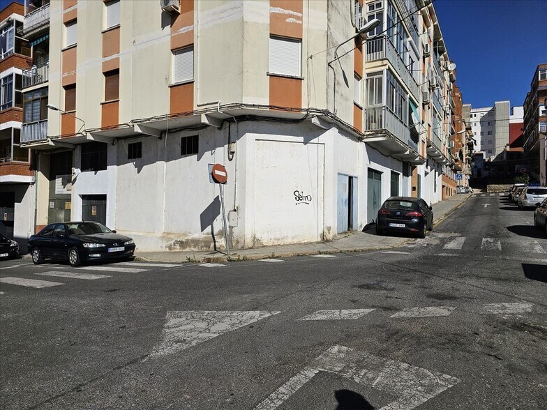 Calle Alonso Hipólito, Plasencia, Cáceres for sale - Building Photo - Image 1 of 3
