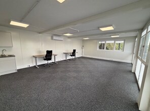 275-281 Albion St, Southwick to rent Interior Photo- Image 2 of 2