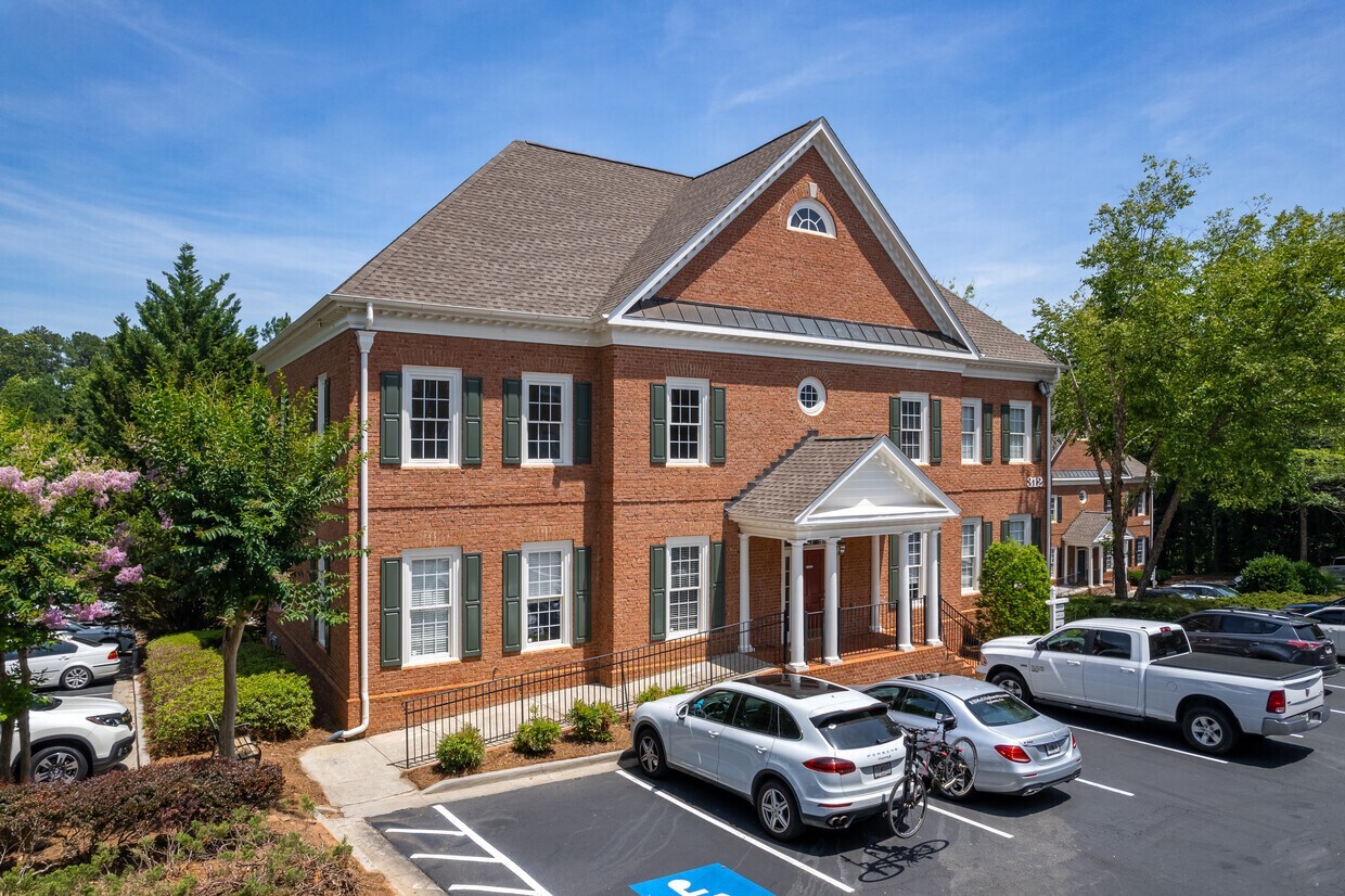 284 S Main St, Alpharetta, GA to rent Building Photo- Image 1 of 4