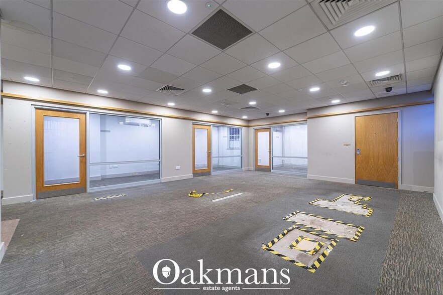 815-817 Bristol Road South, Birmingham to rent - Building Photo - Image 2 of 89