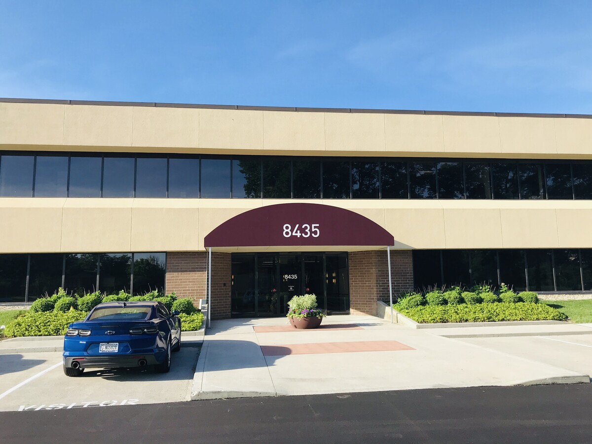 8435 Keystone Crossing, Indianapolis 46240