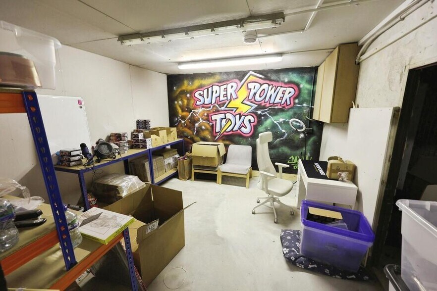 221A Newgate St, Bishop Auckland for sale - Building Photo - Image 1 of 21