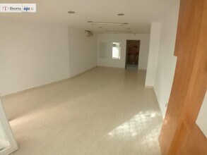 Retail in Tordera, Barcelona to rent Interior Photo- Image 2 of 4