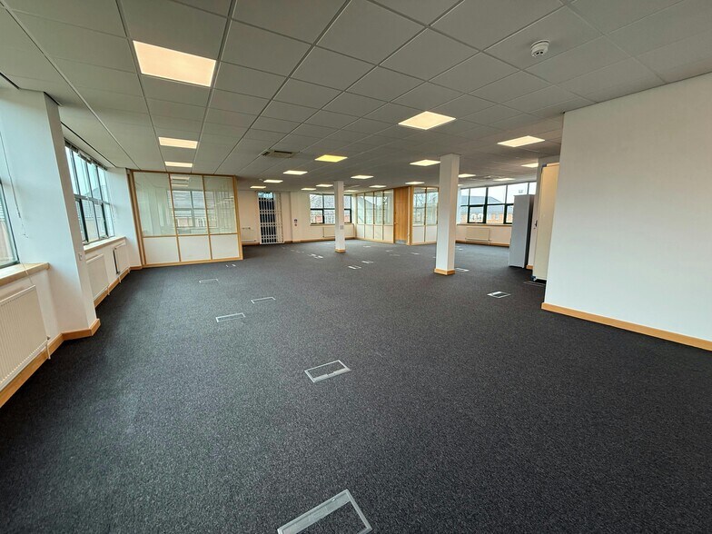 810 Mandarin Court, Warrington to rent - Interior Photo - Image 2 of 6