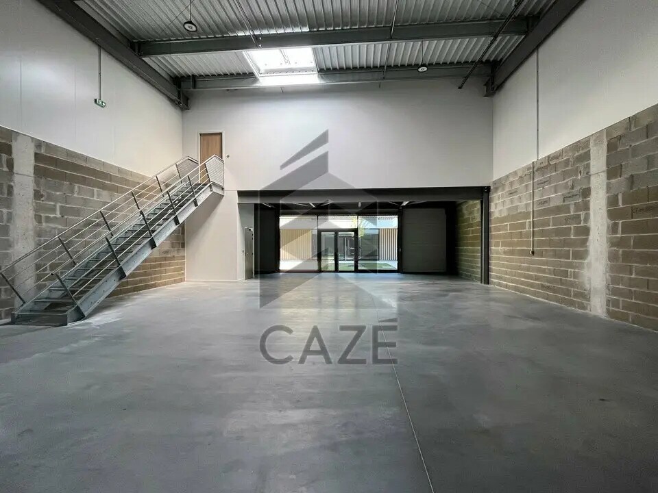 Light Industrial in Mérignac to rent Interior Photo- Image 1 of 7