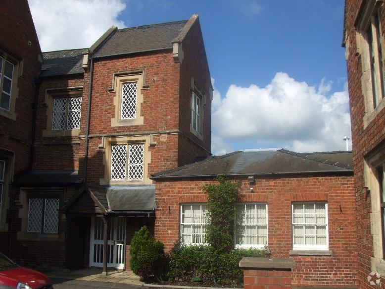 Knapp Ln, Cheltenham to rent Primary Photo- Image 1 of 4