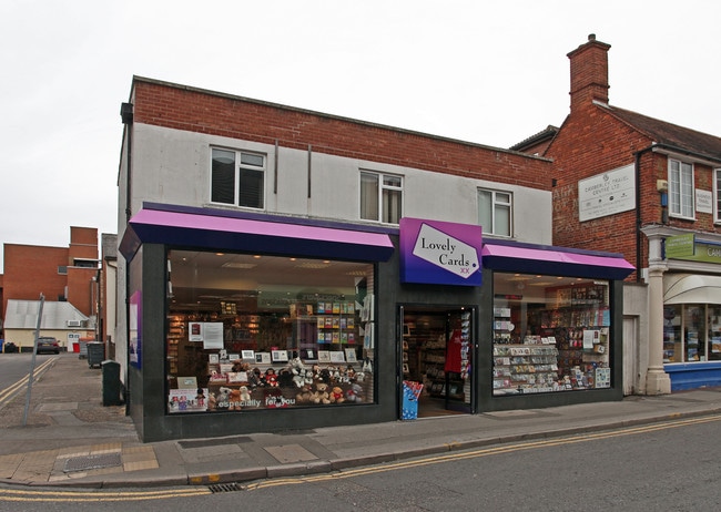 More details for 4 Princess Way, Camberley - Retail for Sale