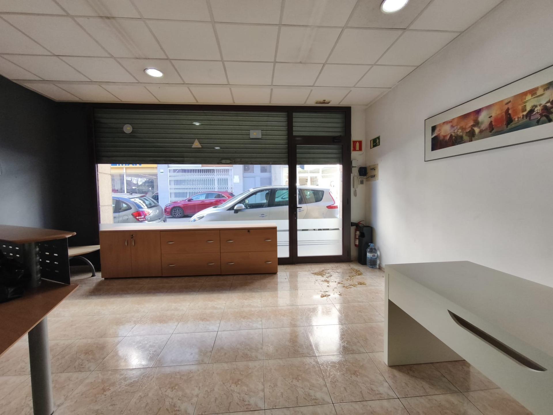 Retail in Vilafranca del Penedès, Barcelona to rent Primary Photo- Image 1 of 3