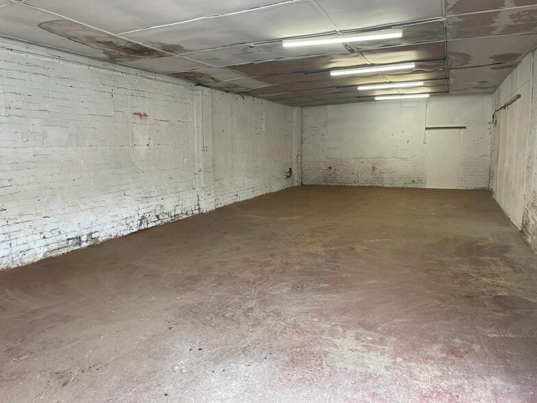 Dadsford Bridge Industrial Estate, Stourbridge for sale - Building Photo - Image 3 of 11