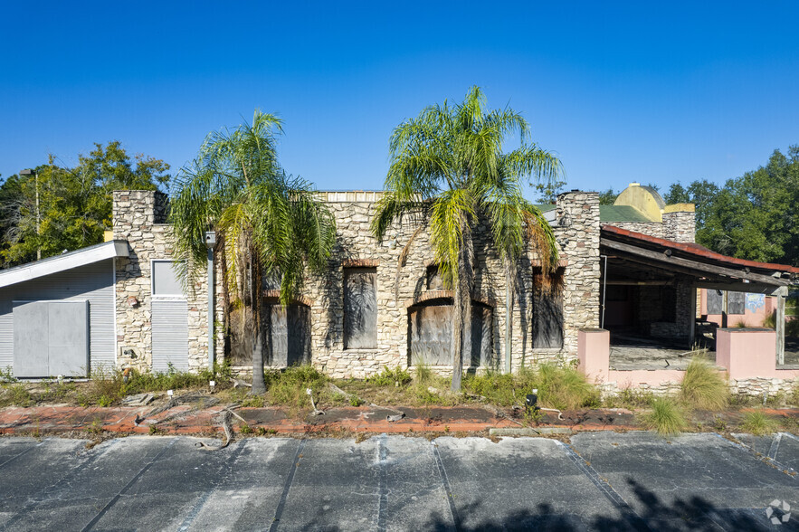 144 Brandon Town Center Dr, Brandon, FL for sale - Building Photo - Image 1 of 1