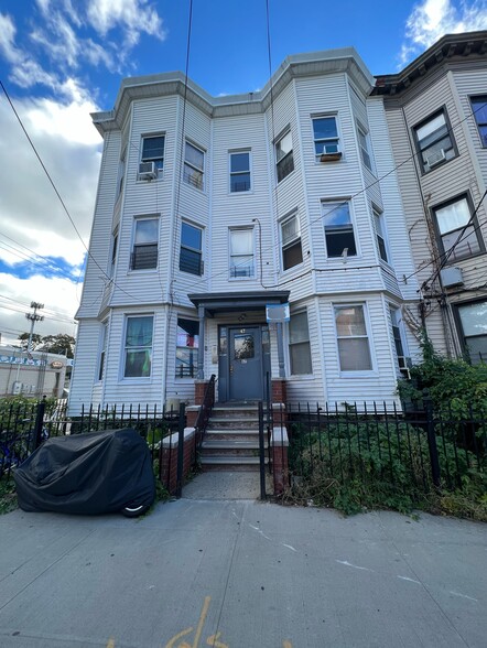 47 N Bleeker St, Mount Vernon, NY for sale - Building Photo - Image 1 of 23