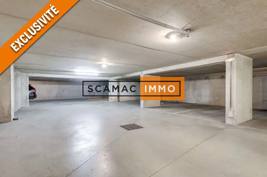 Industrial in Champigny-sur-Marne to rent - Building Photo - Image 2 of 5