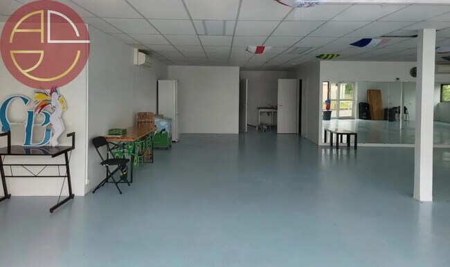 Location Commerce 212 m²