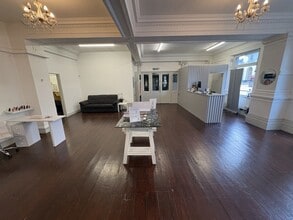 Terminus Terrace, Southampton to rent Interior Photo- Image 2 of 5