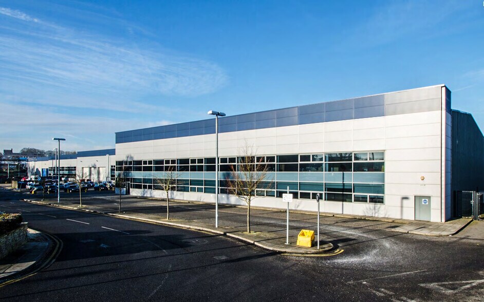 Swallowdale Rd, Hemel Hempstead to rent - Building Photo - Image 1 of 4