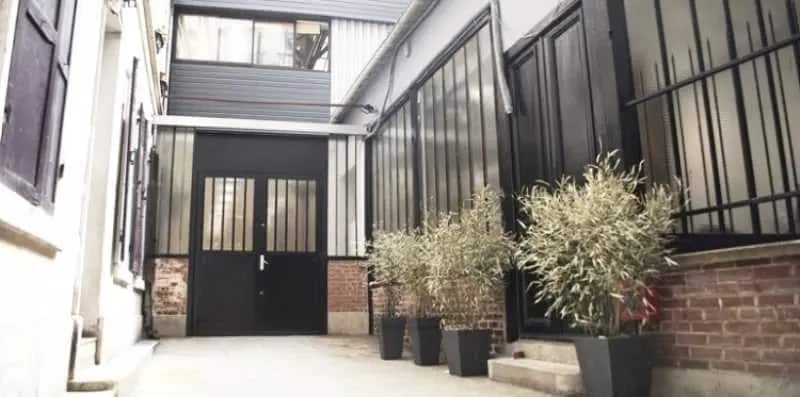 Office / Retail in Paris to rent Building Photo- Image 1 of 2