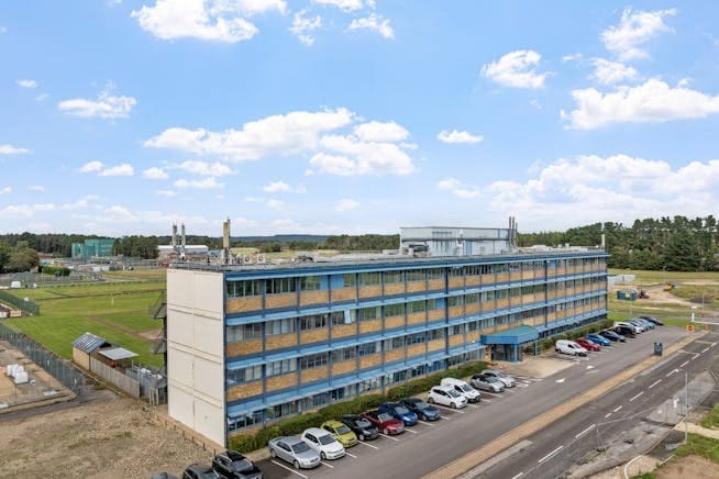 Oak Rd, Winfrith Newburgh to rent - Building Photo - Image 2 of 2