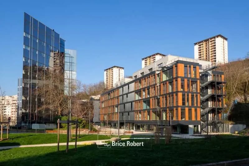 Office in Lyon to rent Building Photo- Image 1 of 29