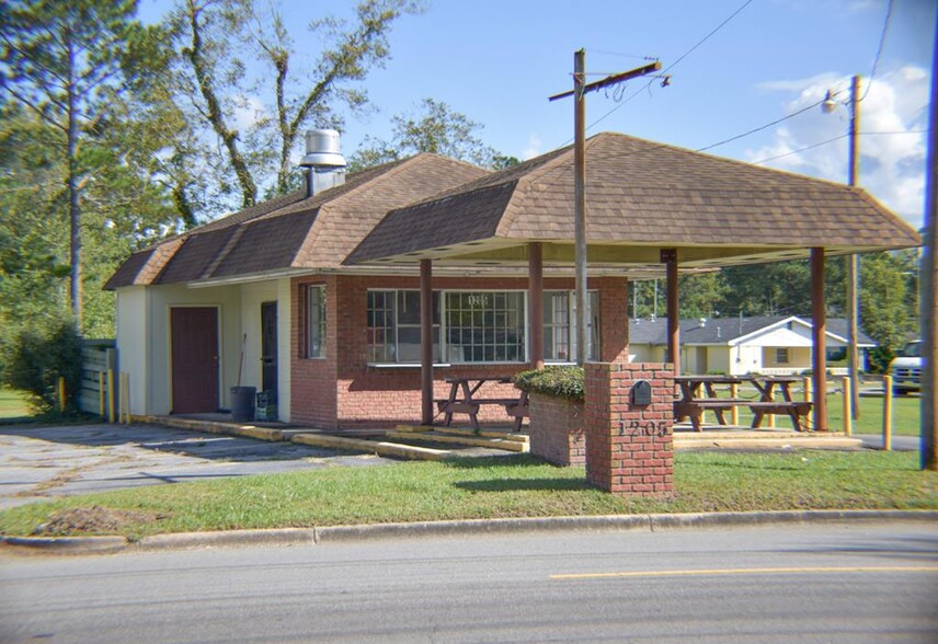 1205 Magnolia St, Thomasville, GA for sale - Primary Photo - Image 1 of 1